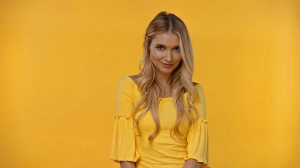 Blonde Woman Looking Camera Isolated Yellow — Stock Photo, Image