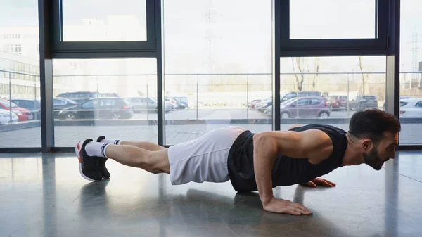 Side View Sportsman Doing Plank Sports Center — Stock Photo, Image