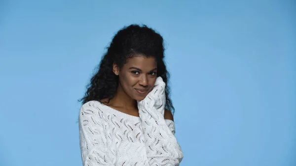 Happy African American Woman White Knitted Sweater Looking Camera Isolated — Stockfoto