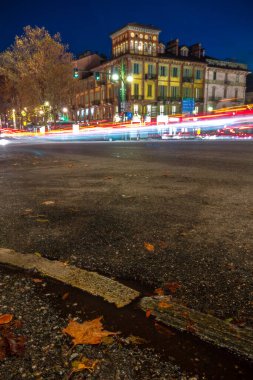 Gece trafiği Torino İtalya