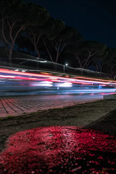 Długa Ekspozycja Ruchu Fotografii Mieście Rzym Kolorowe Światła Autobusów Samochodów — Zdjęcie stockowe