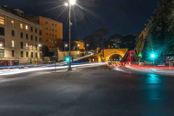 Ночной Оживленный Город Движение Риме Италия — стоковое фото