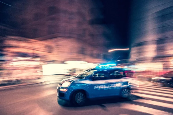 Coche Policía Movimiento Roma Italia Fondo Borroso —  Fotos de Stock