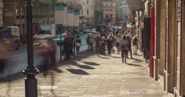 Roma Günbatımında Talya Yürüyen Insanların Lık Hızlandırılmış Görüntüleri Del Tritone — Stok video