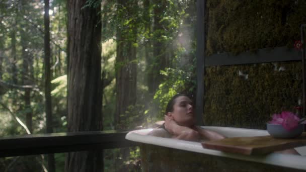 Girl Bathtub Forest Rain Beautiful Young Woman Relaxing Bathroom Tropical — Vídeo de Stock