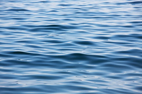 Blå vidsträckta havet — Stockfoto