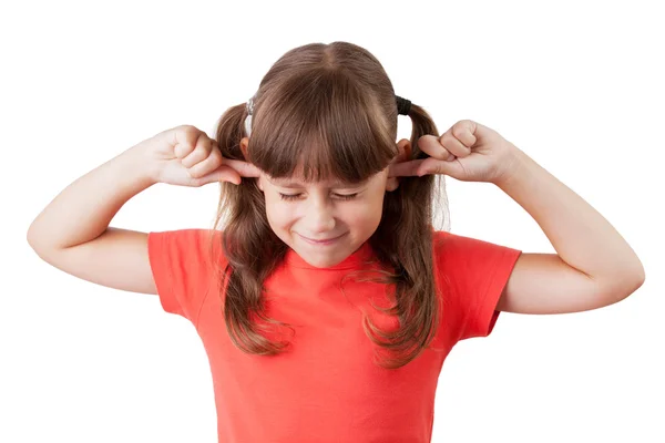 Klein meisje gedekt zijn oren — Stockfoto