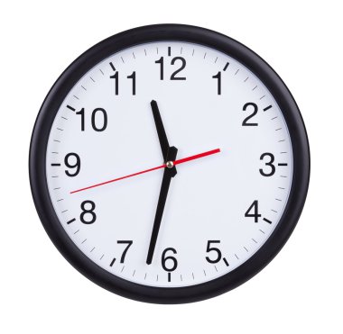 yarı geçmiş onbir saat yüzü üzerinde