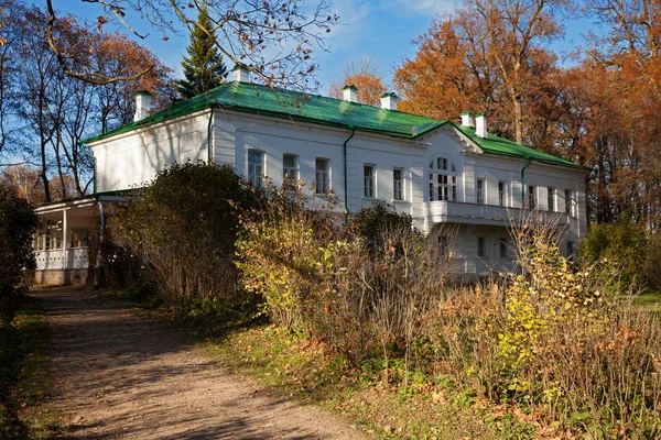 Huis in Jasnaja Poljana — Stockfoto