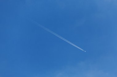 jet uçakları, açık mavi gökyüzü