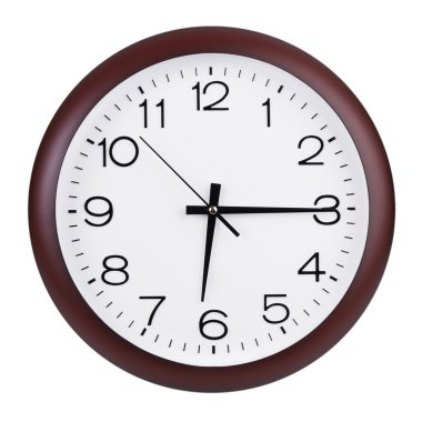 yedinci ve on beş dakika yuvarlak kadran