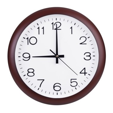 tam dokuz saat saatler üzerinde