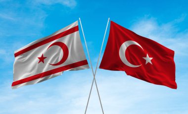 Kuzey Kıbrıs ve Türkiye Bayrağı
