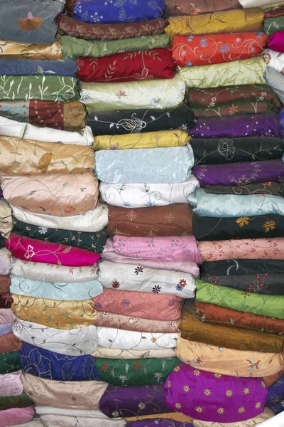 Zakupy tkanina indyjska — Zdjęcie stockowe