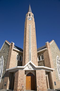 gökyüzüne uzayan