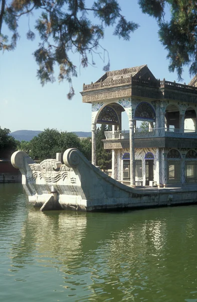 Marmor båt vid Sommarpalatset i Peking — Stockfoto