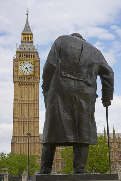 Standbeeld van winston churchill — Stockfoto