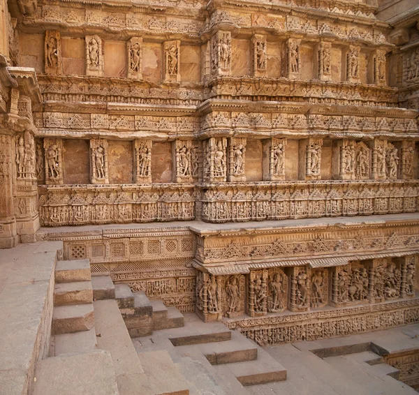 Rav-Ki-Vav Stepwell — Stockfoto