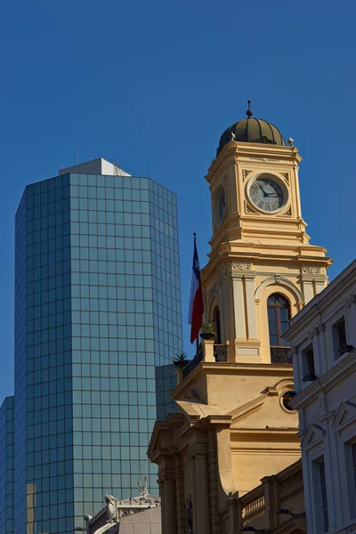 Viejos encuentros nuevos en la Plaza de Armas — Foto de Stock