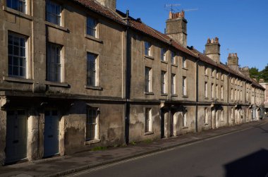 Bath, İngiltere, Birleşik Krallık - 21 Ekim 2021: 18. yüzyılda Ralph Allen tarafından İngiltere 'nin tarihi Bath kentindeki çalışanlarını barındırmak için inşa edilen tarihi Gürcü binaları