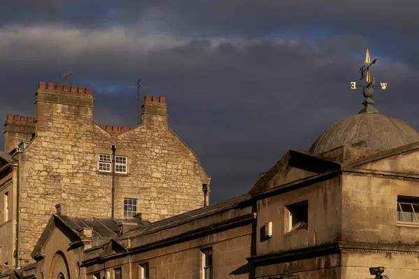 Bath England United Kingdom October 2021 Sunlit Buildings Surrounding Pulteney — Stock Photo, Image