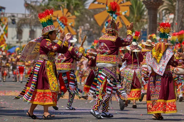 Arica Chile Februari 2017 Män Och Kvinnor Tinkus Dansgrupp Klädda — Stockfoto
