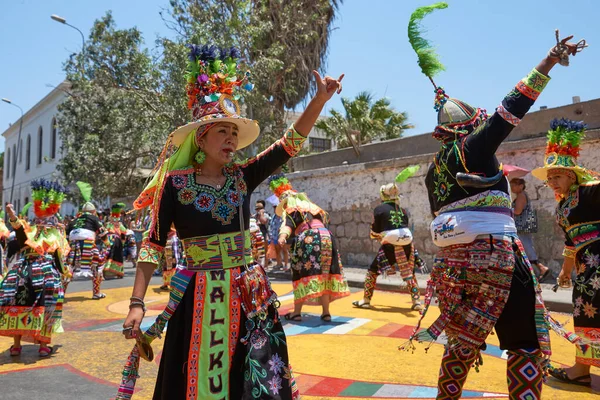 Arica Chili Février 2017 Groupe Danse Tinkus Vêtu Costumes Ornés — Photo