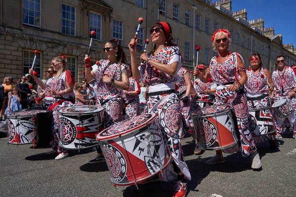 Bath Αγγλία Ηνωμένο Βασίλειο Ιουλίου 2022 Drumming Συγκρότημα Που Παίζει — Φωτογραφία Αρχείου