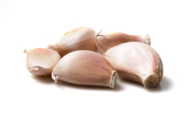 Taze sarımsak sağlıklı bir bitkidir..