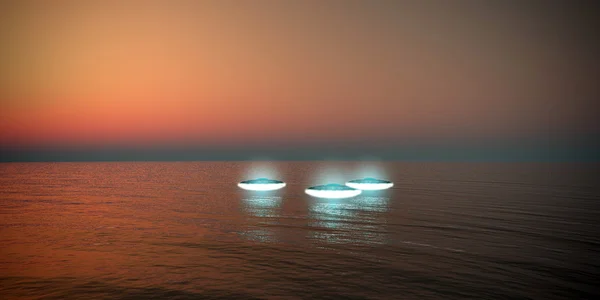 UFO som flyger över havet — Stockfoto