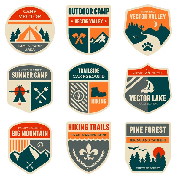 Insignias de campamento retro — Archivo Imágenes Vectoriales