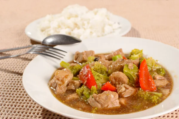 Varkensvlees broccoli met rijst — Stockfoto
