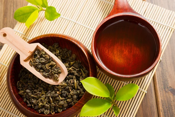 お茶とお茶の葉 — ストック写真