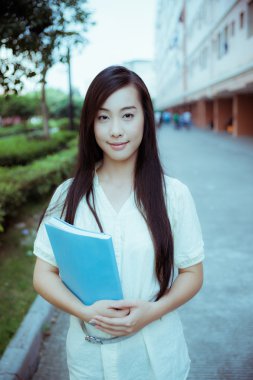 Çinli Bayan üniversite öğrencisi