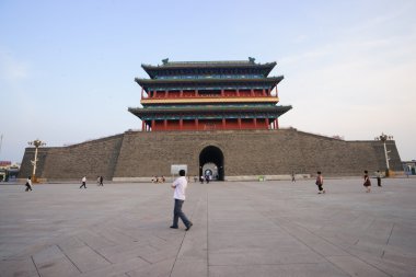 zhengyang kapısı