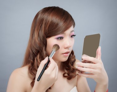 Çinli güzellik makyaj uygulanması