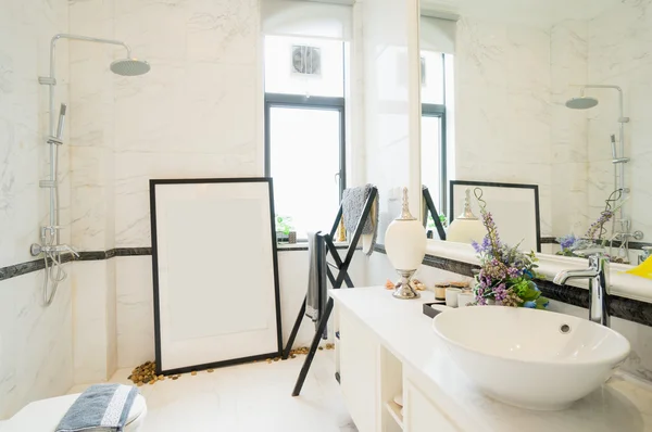 Modern bathroom — Stock Photo, Image