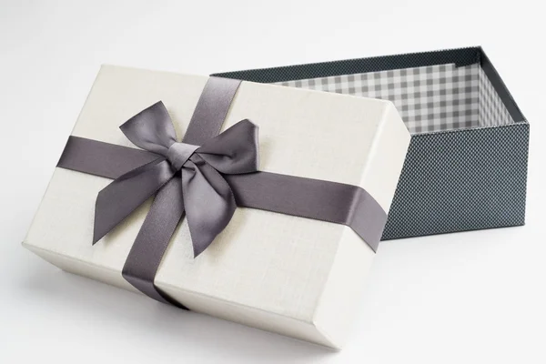 Gift box with nice ribbon — Stock Photo, Image