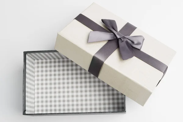 Gift box with nice ribbon — Stock Photo, Image