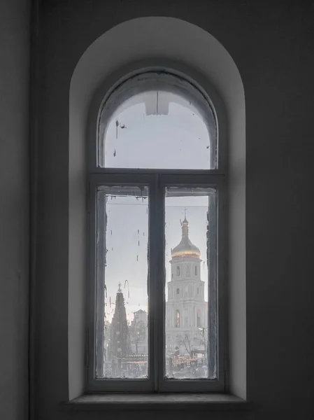 Arched Window Old House Which Bell Tower Sophia Cathedral Christmas — Stock fotografie