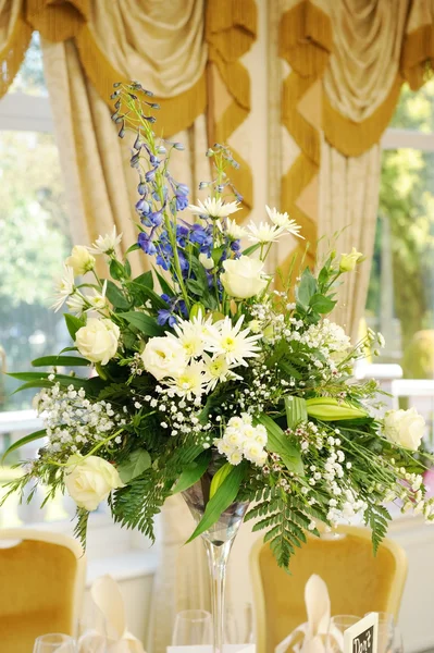 Flowers at wedding — Stock Photo, Image