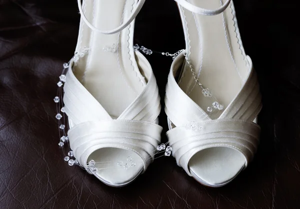 Bruiden schoenen close-up — Stockfoto