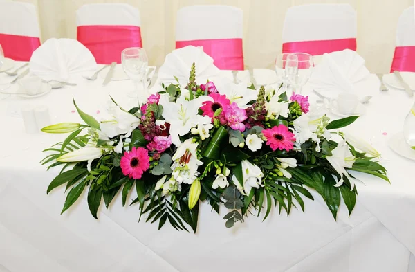 Wedding reception flowers — Stock Photo, Image