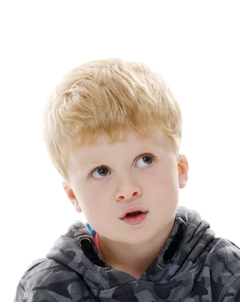 金发男孩金髪の少年χαλαρωτικό lap-top ロイヤリティフリーのストック写真