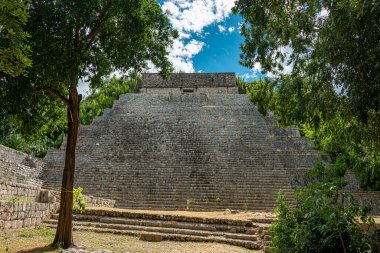 Meksika 'nın Yucatan kentindeki antik Maya şehri Uxmal' in arkeolojik alanı