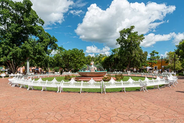 Fontänen Francisco Canton Rosado Park Valladolid Mexiko Royaltyfria Stockfoton