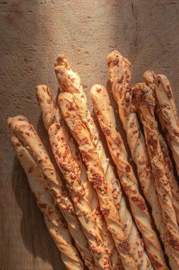 İtalyan ekmeği çubukları. Peynirli ve baharatlı Grissini. Kuru ekmek. Piedmont eyaletinin geleneksel yemeği. Şükran Günü. Ekmeğin yerini nasıl alacağını. Un tabağı. Parti atıştırmalıkları.