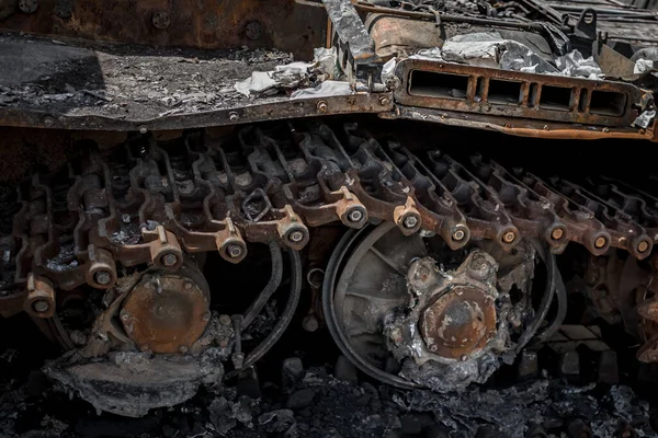 Restos Quemados Equipo Militar Guerra Ucrania Tanques Oxidados Del Ejército —  Fotos de Stock