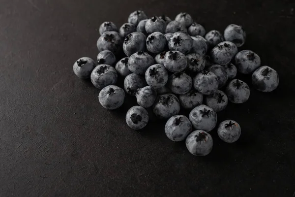 Handful Blueberries Black Background Handful Blueberries Ripe Berries Healthy Lifestyle — Stock Photo, Image