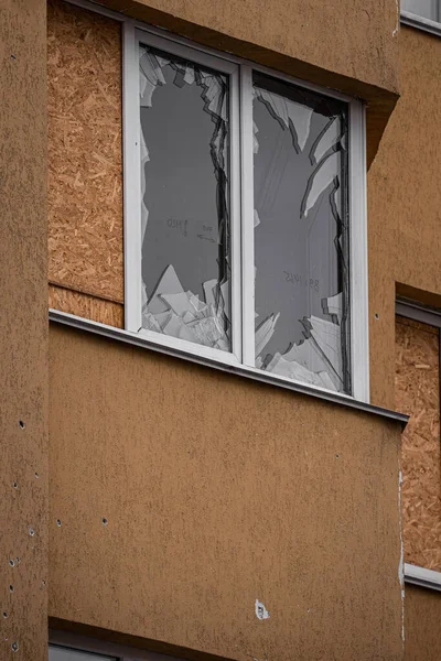Σπασμένο Γυαλί Σπασμένα Παράθυρα Του Διαμερίσματος Τρόμος Των Πολιτών Έγκλημα — Φωτογραφία Αρχείου